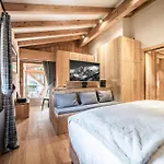 Snowdust - By Emerald Apartment *